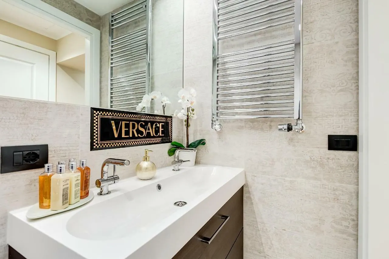 Frattina High-End Apt Rom Apartment