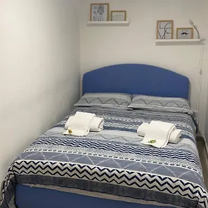 https://nicolapartment-central-station.hotels-amalfi.com
