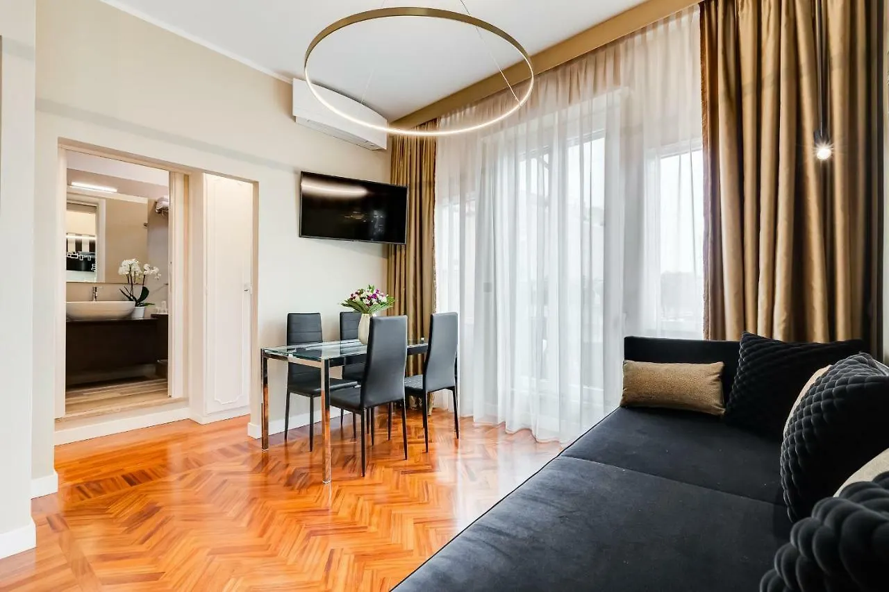 Frattina High-End Apt Rome 0*,  Italy