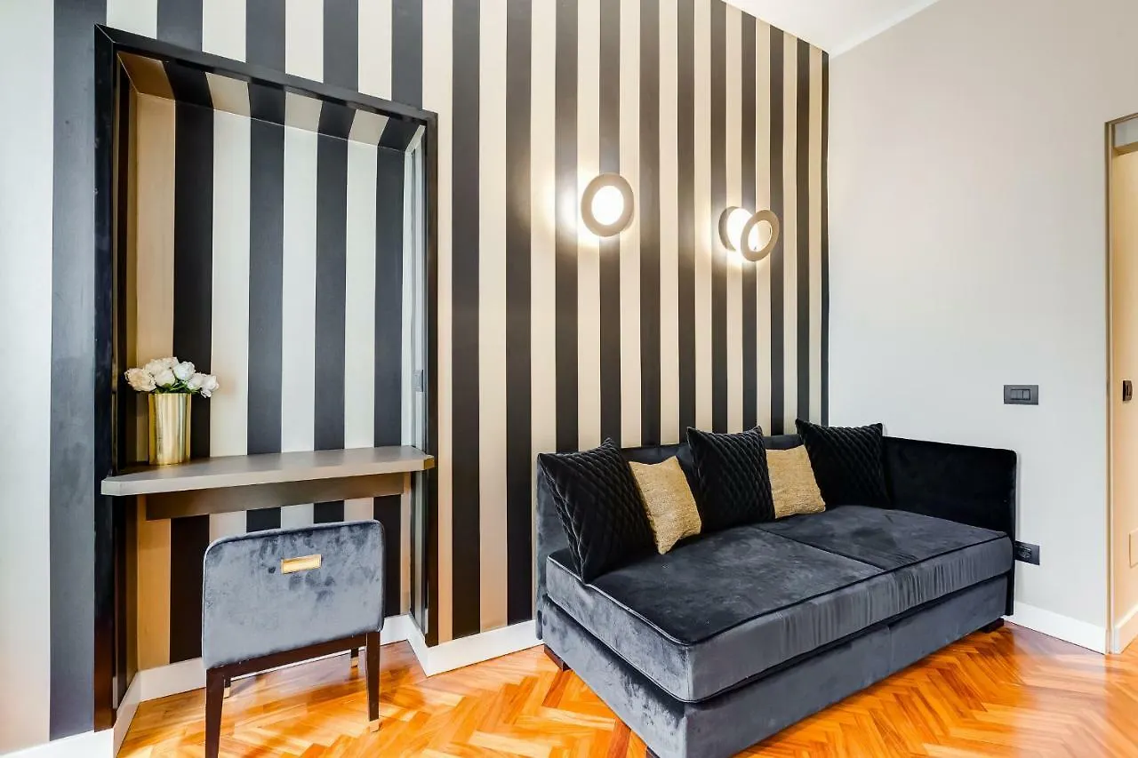 Frattina High-End Apt Rome Apartment