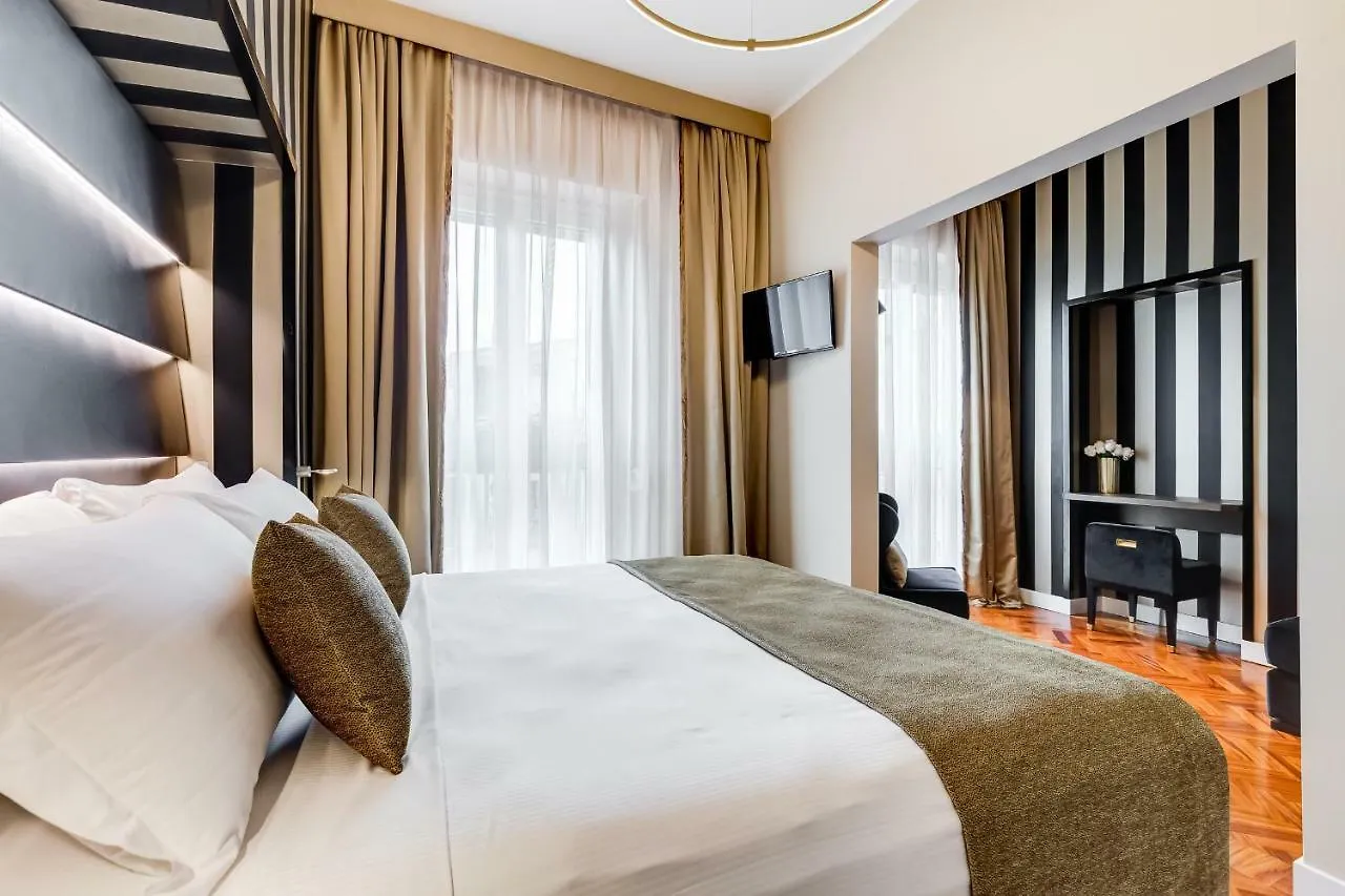 Frattina High-End Apt Rom Lejlighed